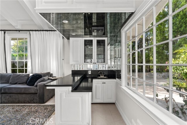 Building Photo - 3814 Alonzo Ave