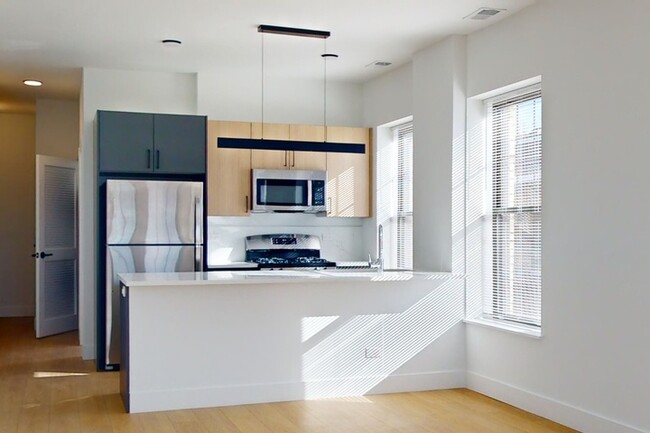 Floorplan - 5411-5421 S. Ellis Avenue