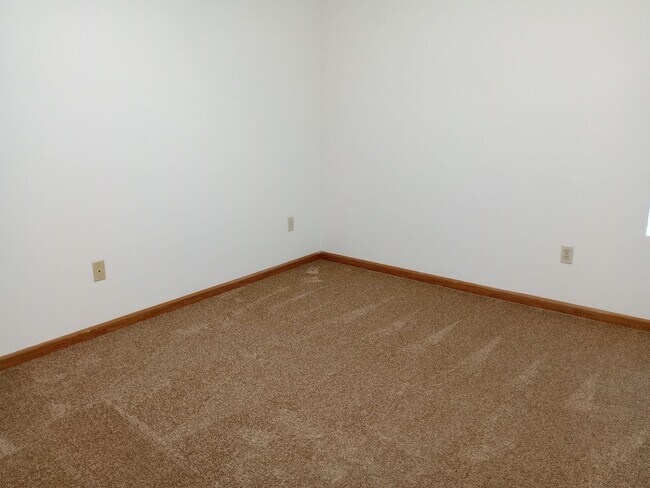 Building Photo - 3546-3548-3548 Prescott Dr