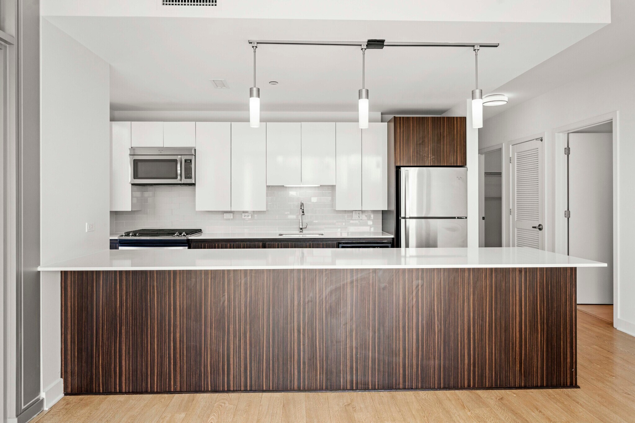 Building Photo - 221 N Garland Ct