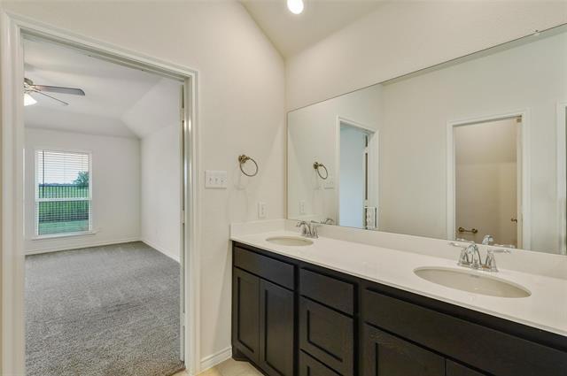 Building Photo - 500 Cowboy Wy