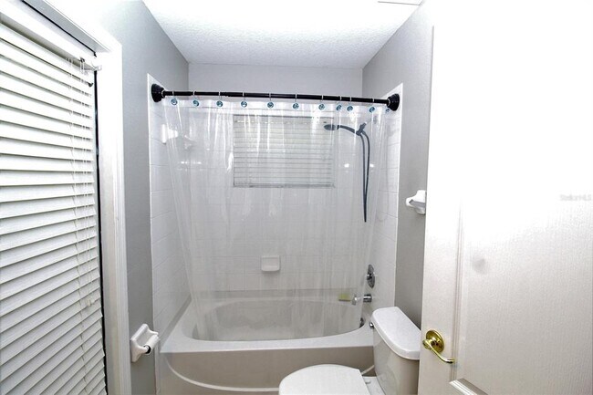 Building Photo - 10458 Lucaya Dr