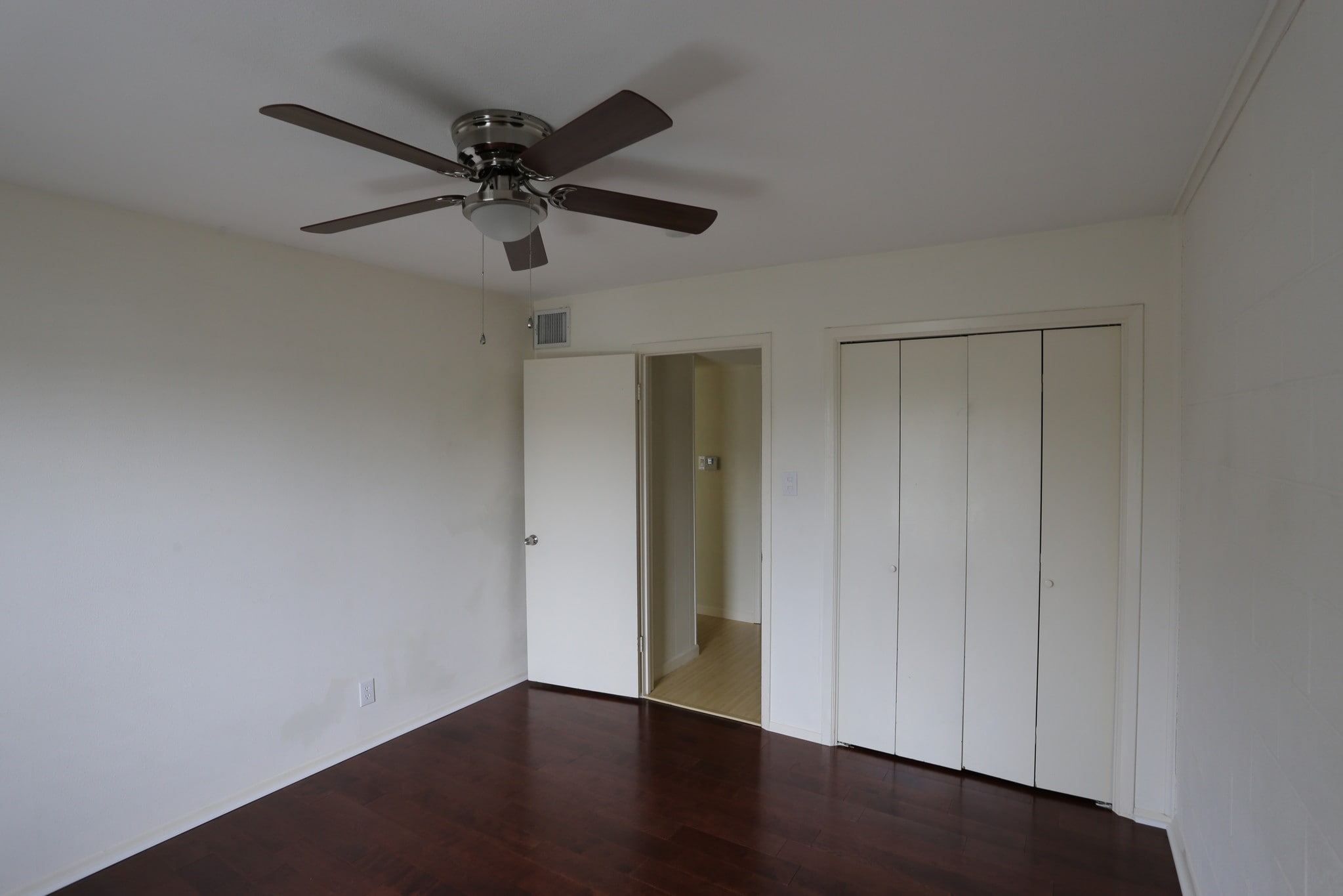 Bedroom - 300 Crockett St