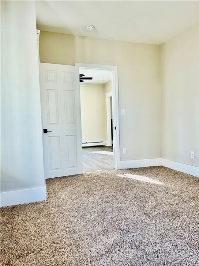 Building Photo - 34 Rutland St