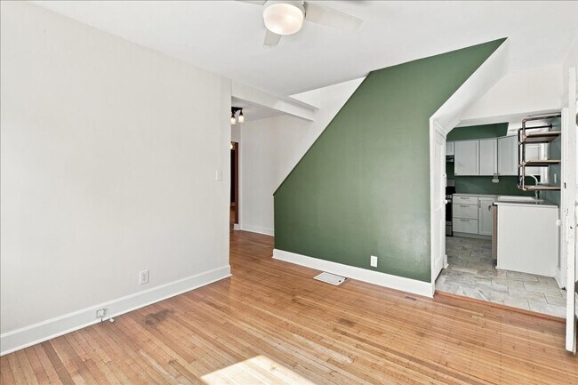 Building Photo - 5344 Lowell Ave