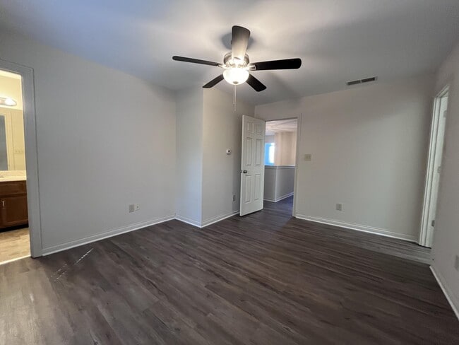 Building Photo - 4024 Palmetto Dr