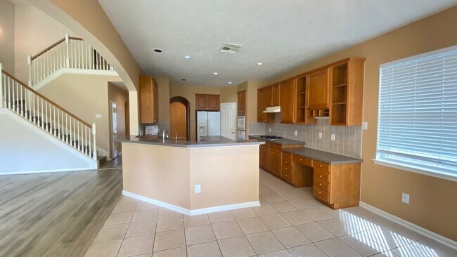 Building Photo - 2503 Westerlake Dr