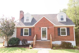 Building Photo - 233 Alta Ln