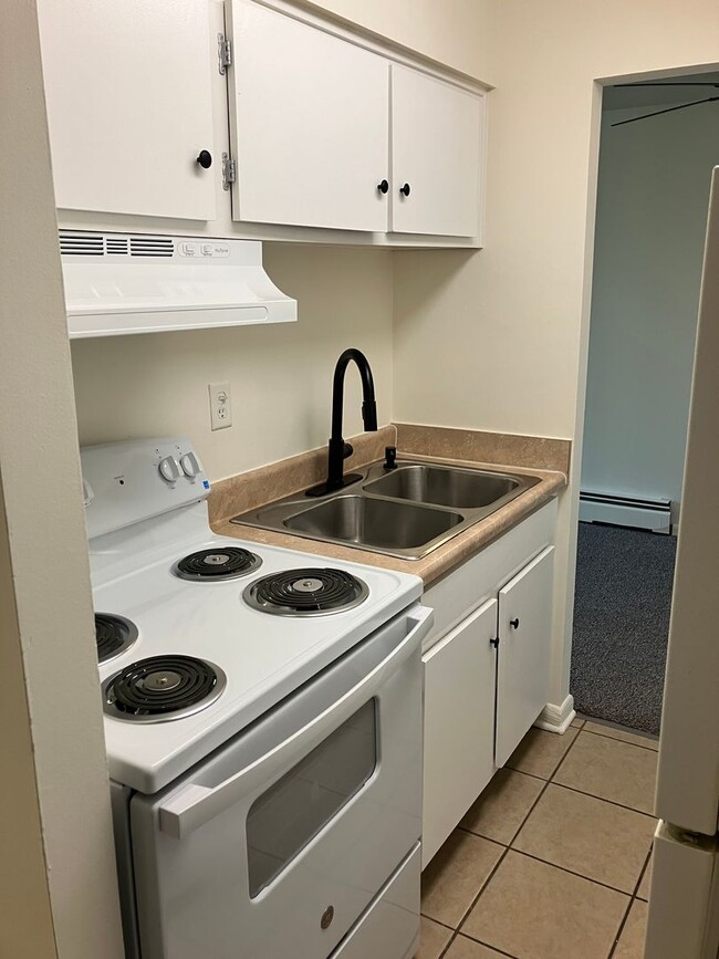 Building Photo - 1-Bedroom Apartment in Troy, OH