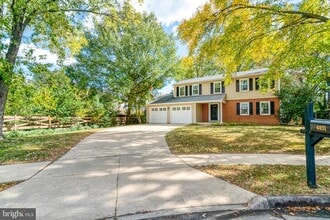 Building Photo - 6031 Mayfair Ln