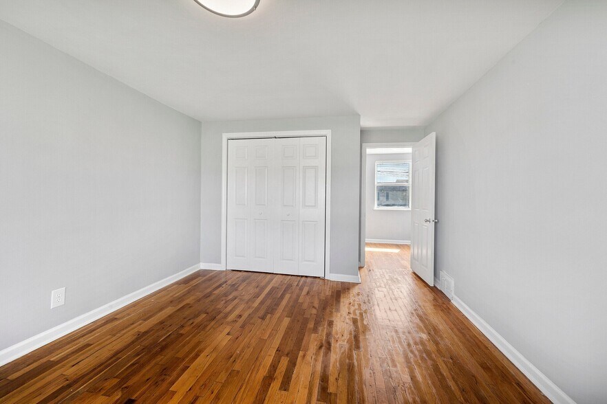 Building Photo - 114 Wayne Rd