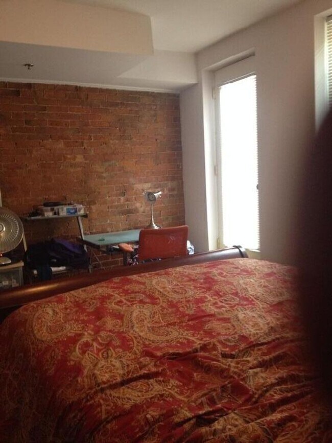 Building Photo - 245 Northampton St