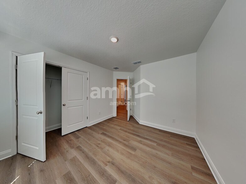 Building Photo - 16397 Aubergine Aly