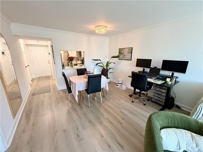 Building Photo - 2870 Pharr Ct S Northwest