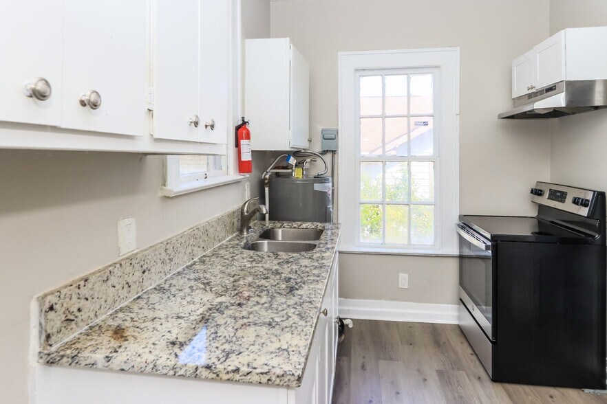 Building Photo - 1369 Winton Ave