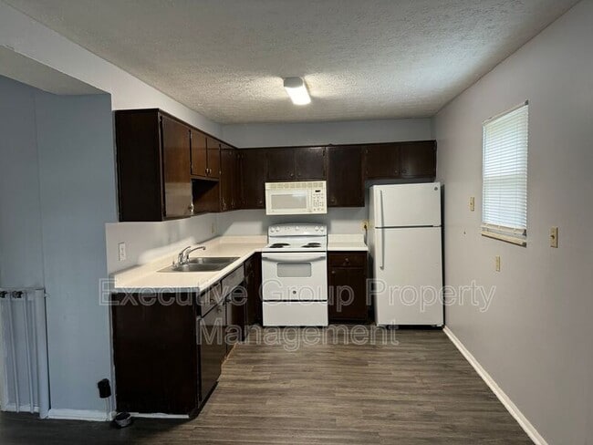Building Photo - 1178 Lois Ln