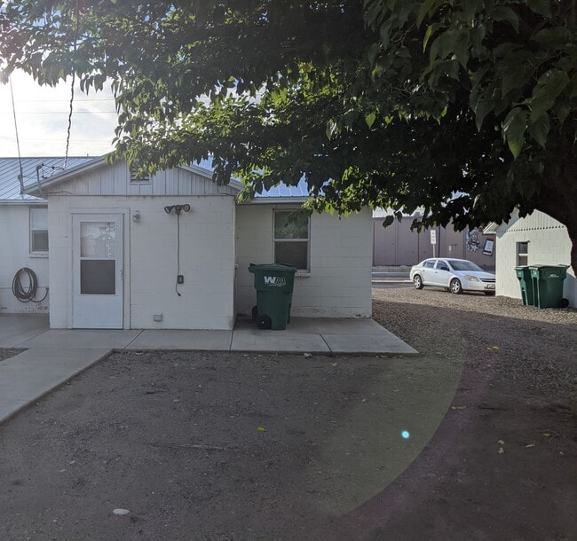 Building Photo - 714B Mc Cormick School Rd