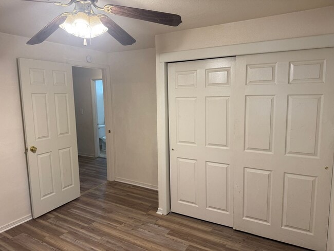 Building Photo - 2 bedroom