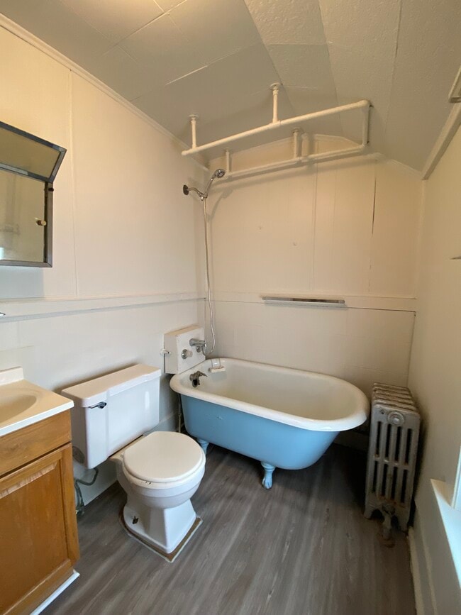 Building Photo - 31 Nutt Ave