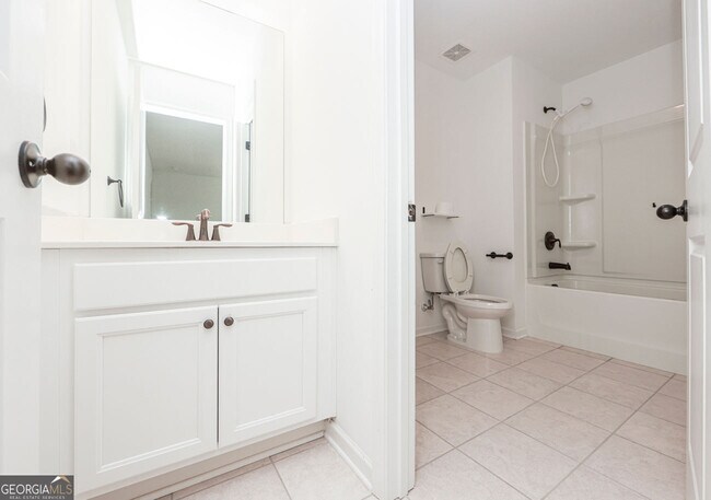 Building Photo - 5575 Coltman Dr