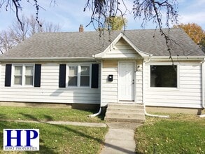 Building Photo - 1223 3rd St