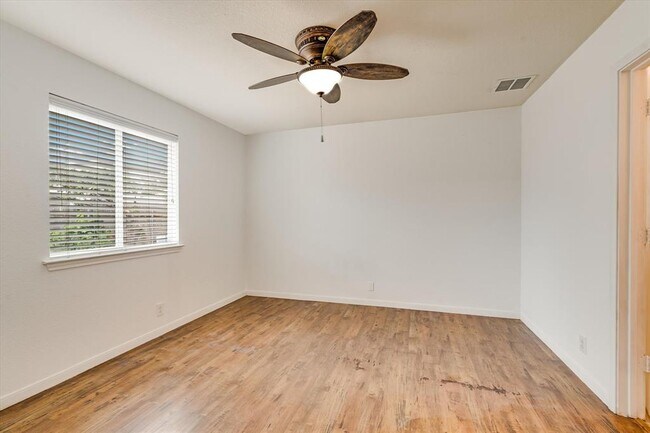 Building Photo - 8520 Chick Pea Ln