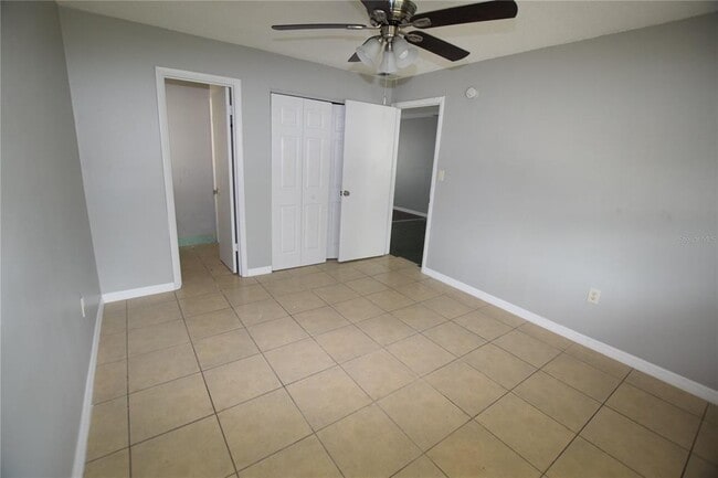 Building Photo - 4840 Grovemont Pl