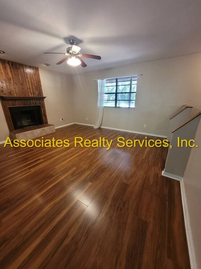 Primary Photo - Cute Home In Deer Run, 3br /2ba!!!!!!