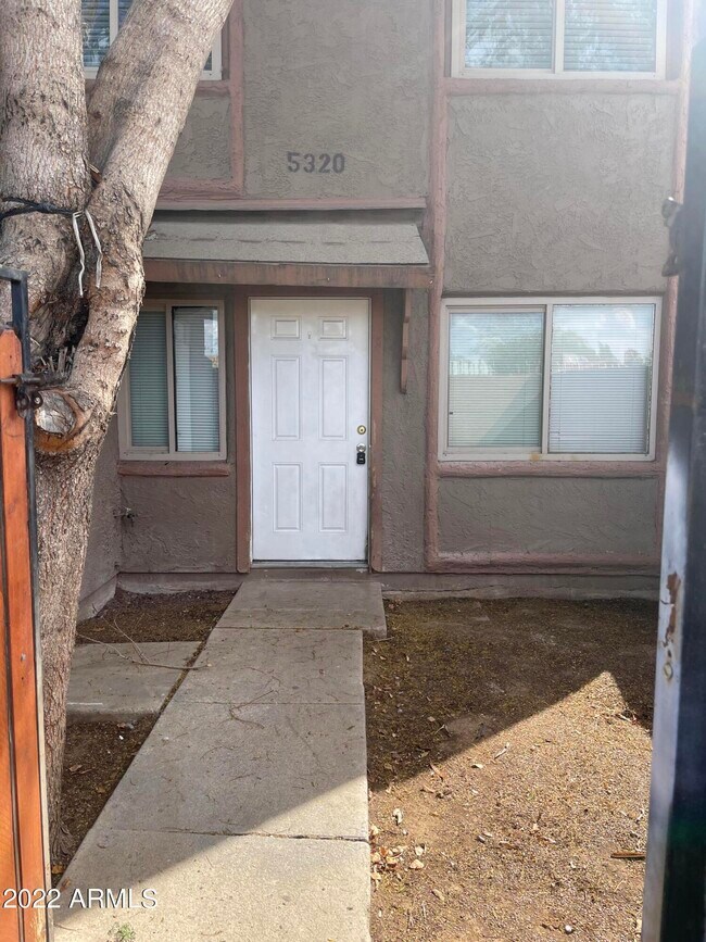 5320 W Lynwood St 5320 W Lynwood St Phoenix AZ 85043 Apartment Finder