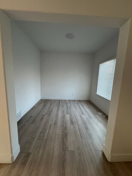 Building Photo - 3718 N Browning St