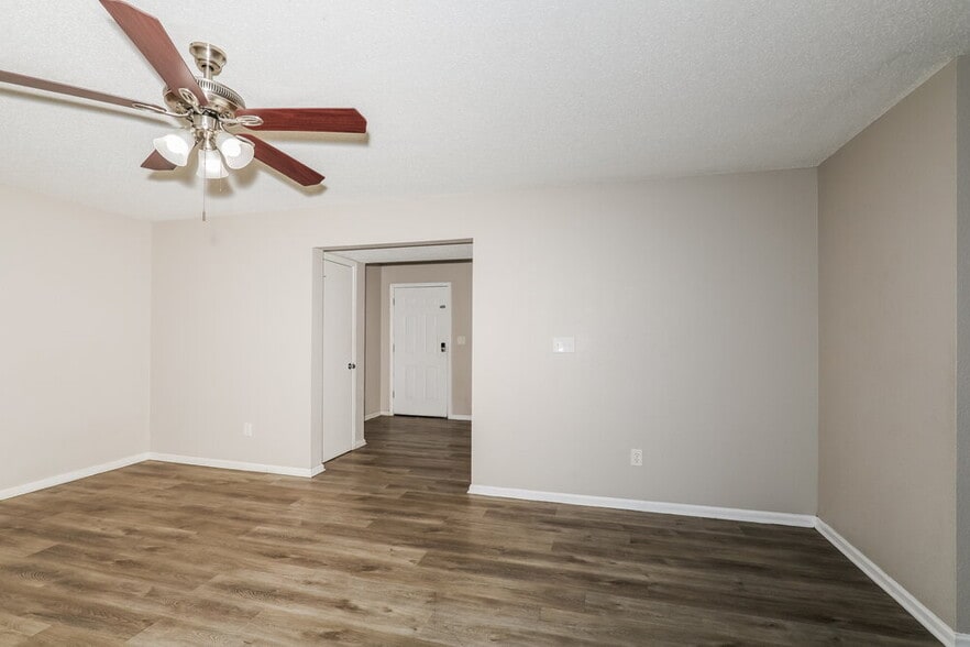 Building Photo - 4349 Village Trace Ct