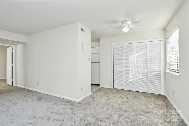 Building Photo - 6121 Heathstone Ln