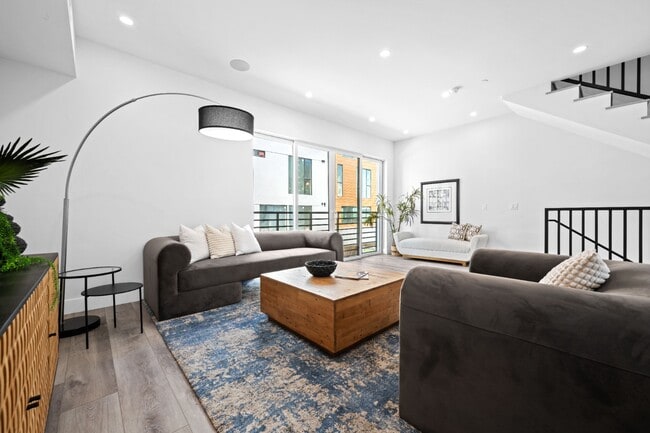 Building Photo - Stunning brand-new 3 Bedroom 4 Bathroom townhouse with private garage and rooftop balcony!