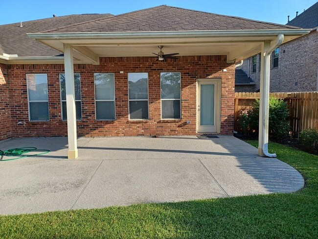 Building Photo - 13401 Indigo Sands Dr