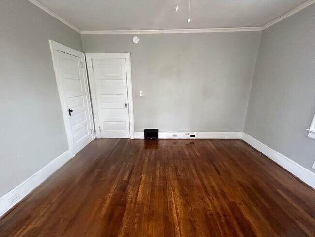Building Photo - 128 S Edisto Ave