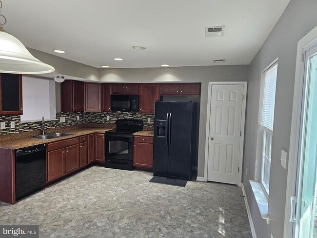 Building Photo - 136 Checko Court