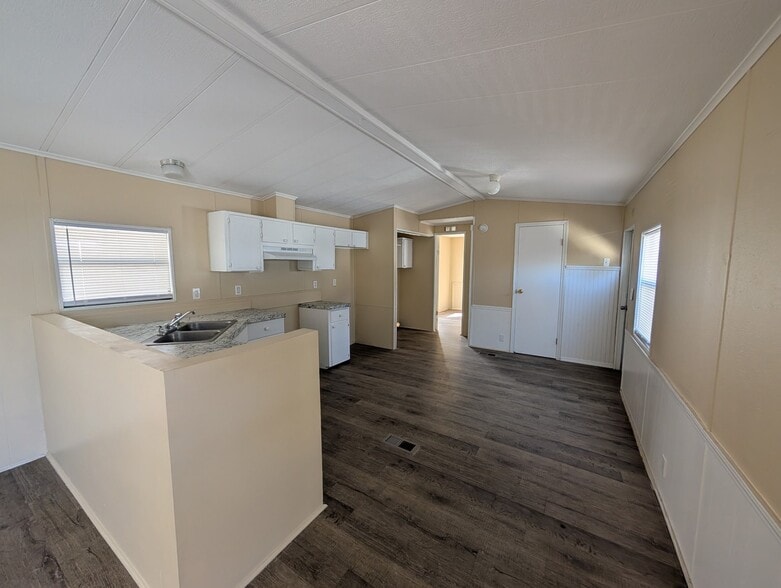 Building Photo - 3276 Mt Tabor Rd