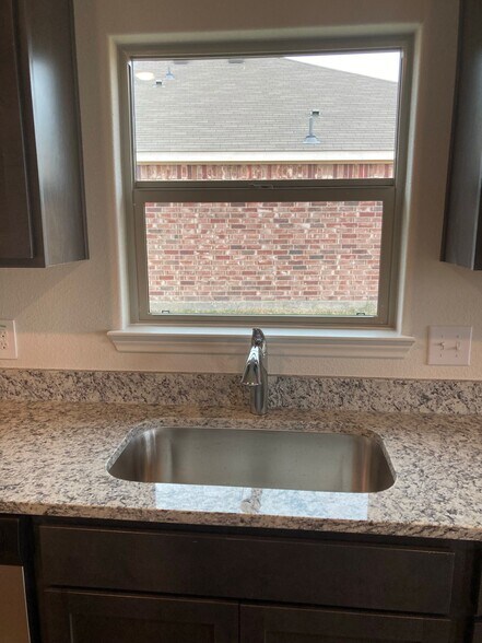 Building Photo - 3007 Boran Dr