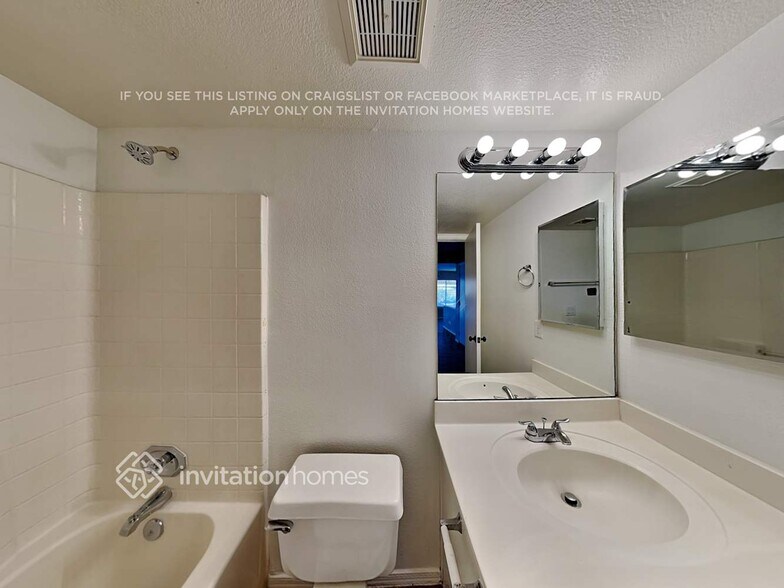 Building Photo - 7871 W Krall St