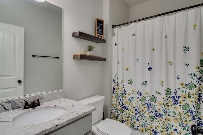 Building Photo - 147 Nesbit Dr