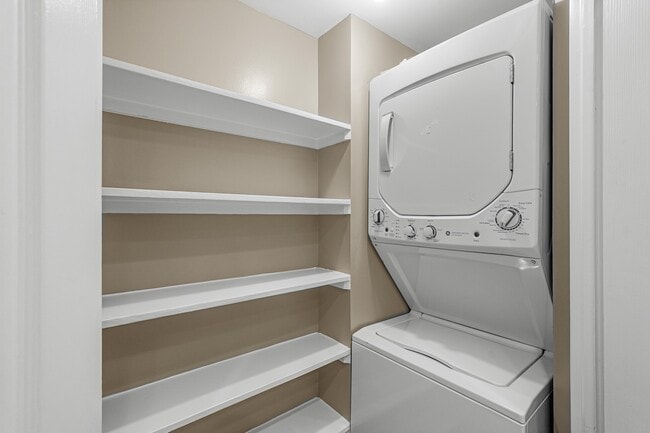 Building Photo - 3525 Sage Rd