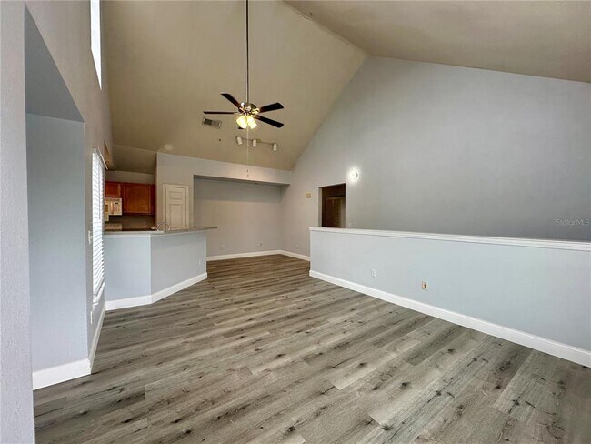 Building Photo - 9141 Lee Vista Blvd