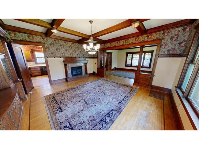 Building Photo - 216 Litchfield Ave SE