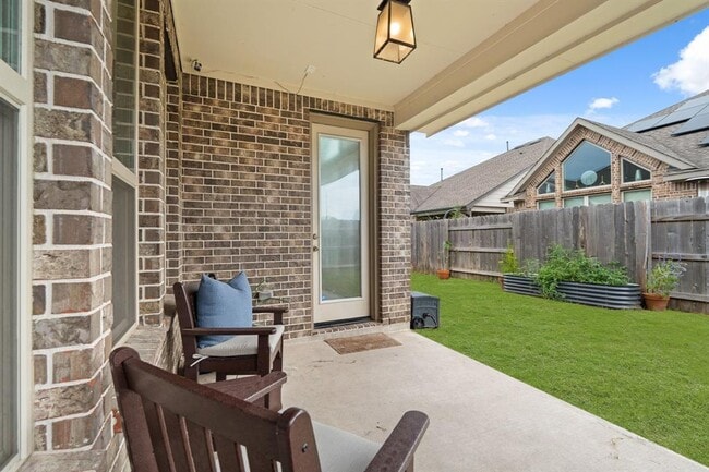 Building Photo - 6023 Dovetail Cliff Ct