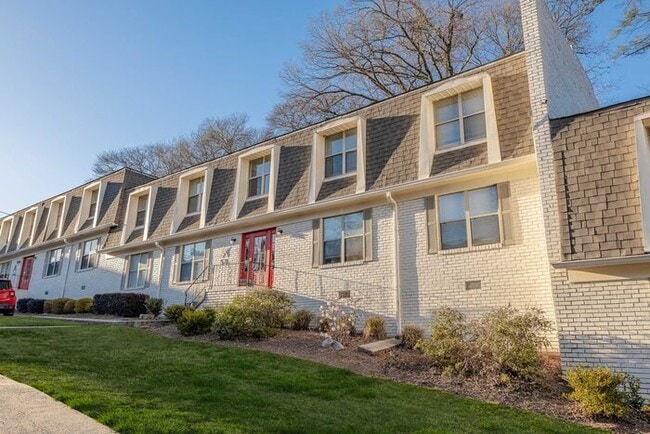 Building Photo - Modern Living at Westside Court