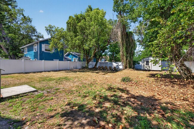 Building Photo - Stunning 4-bedroom home in Tampa! (Bonus room)
