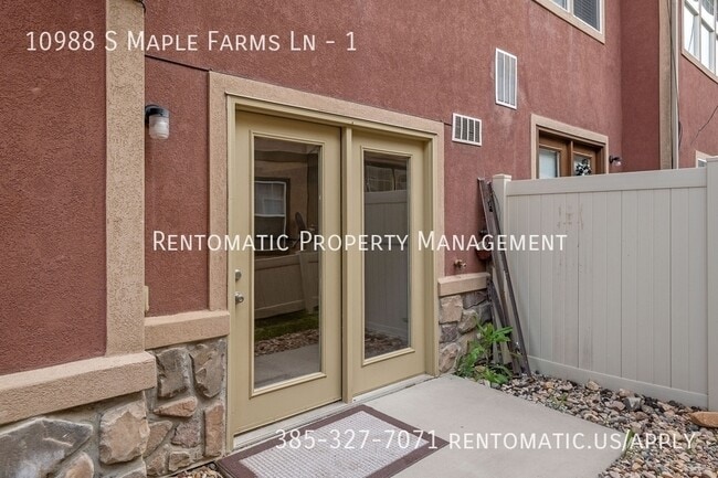 Building Photo - 10988 Maple Farms Ln