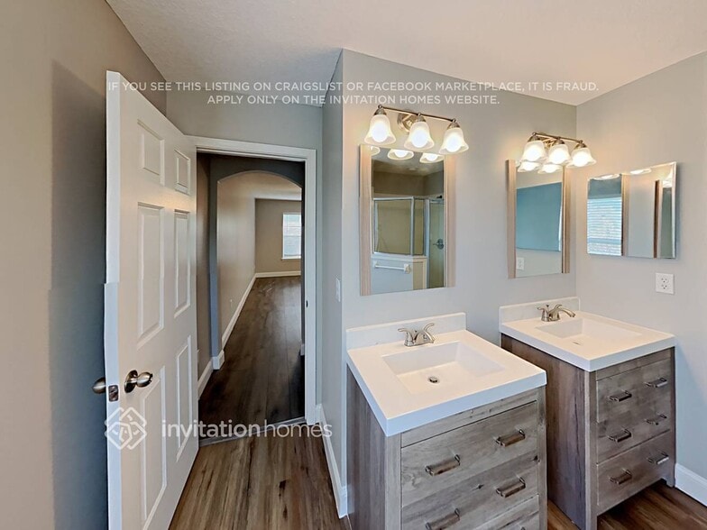 Building Photo - 3801 Pebble Brooke Circle South