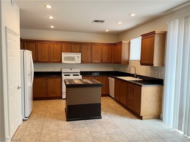 Building Photo - 9748 Waukegan Ave