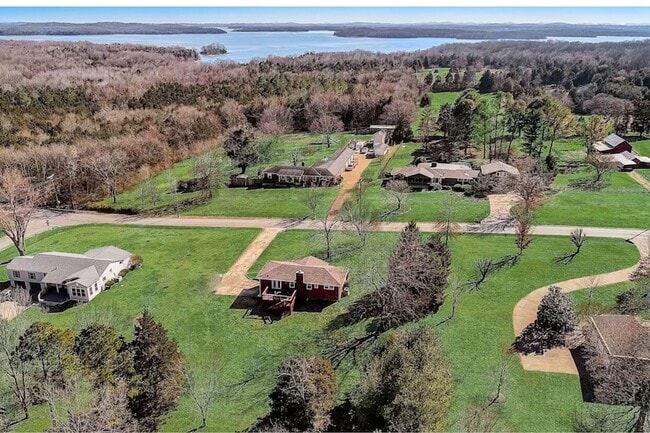 Building Photo - 1511 Stewarts Ferry Pike